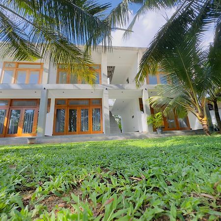 New Ocean Breeze Madiha Hotel Matara Luaran gambar