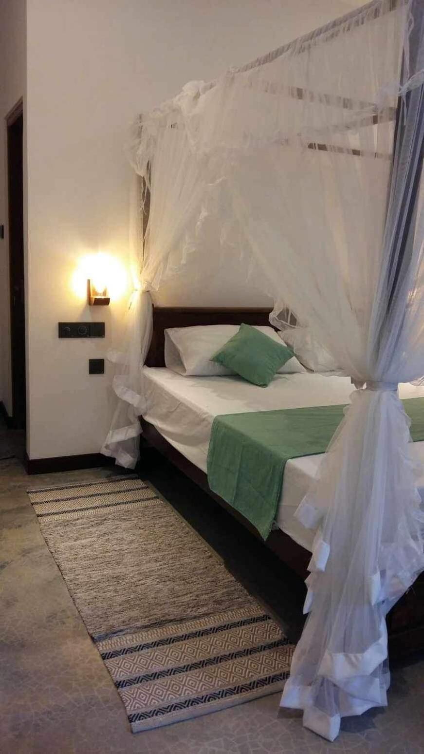 New Ocean Breeze Madiha Hotel Matara Luaran gambar