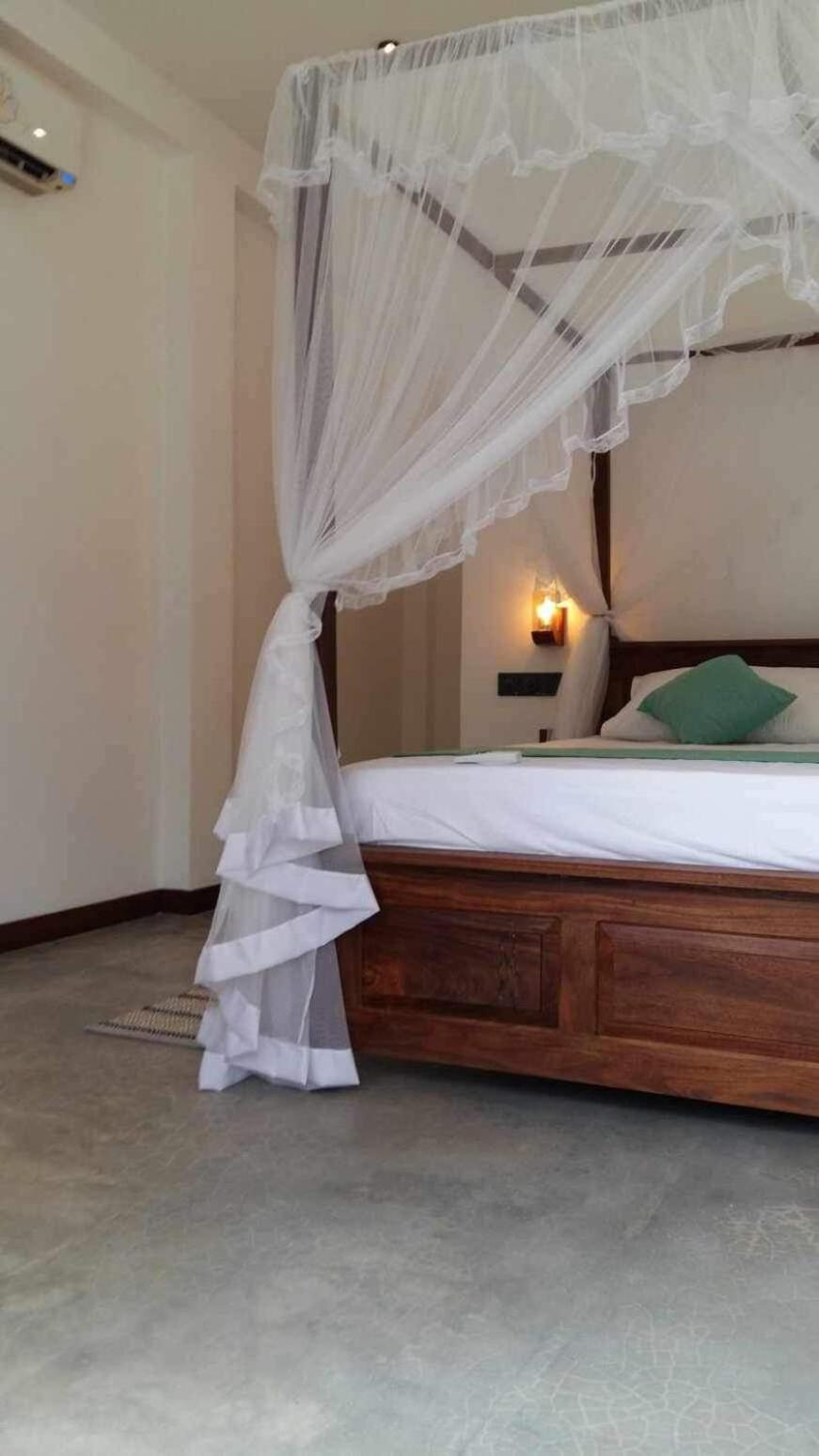 New Ocean Breeze Madiha Hotel Matara Luaran gambar