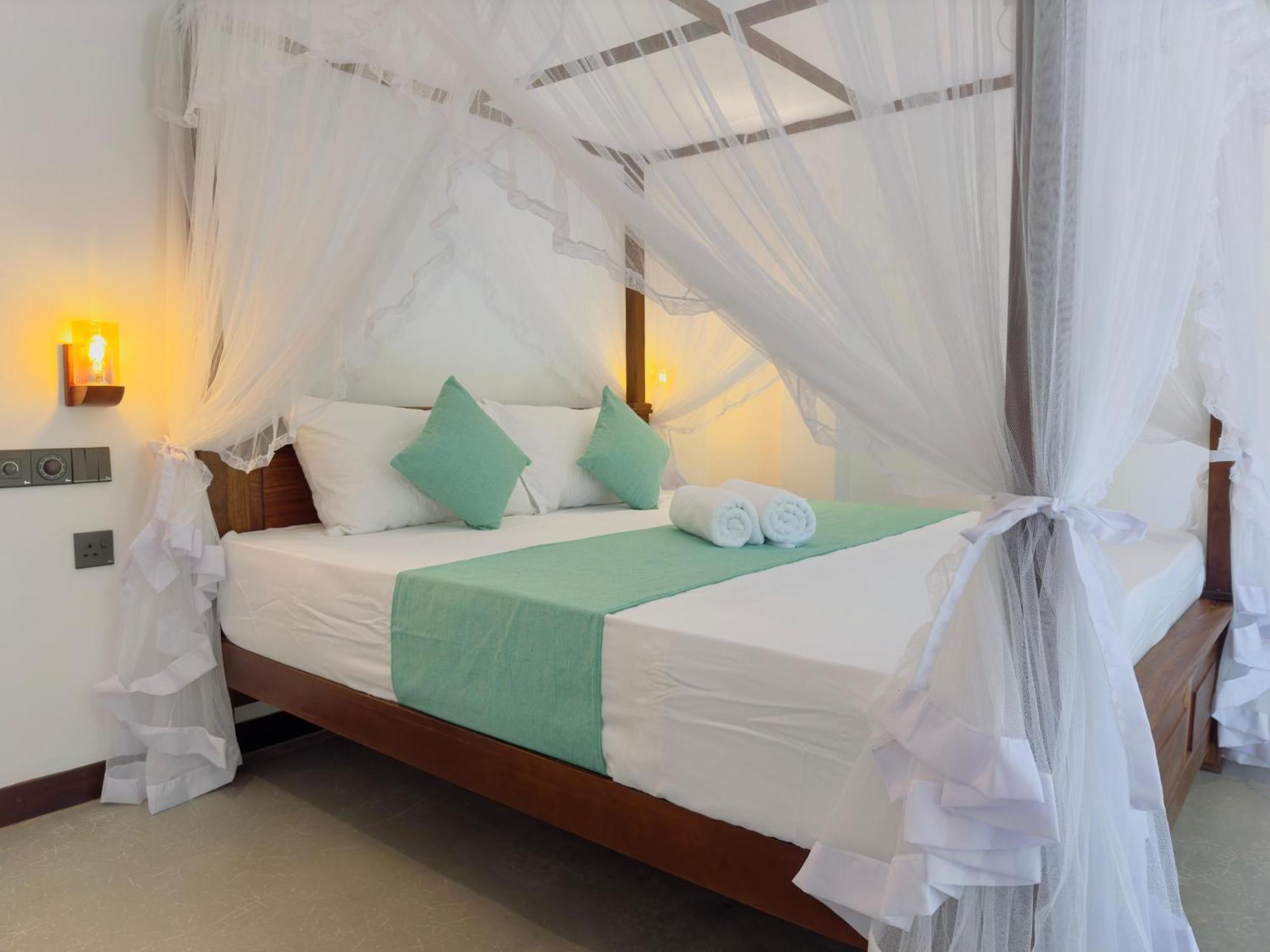 New Ocean Breeze Madiha Hotel Matara Luaran gambar